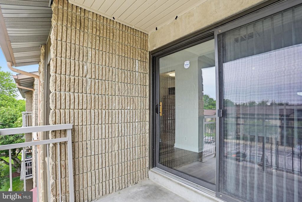 Image 38 of property listing at 6081 MAJORS LN, Columbia, MD 21045