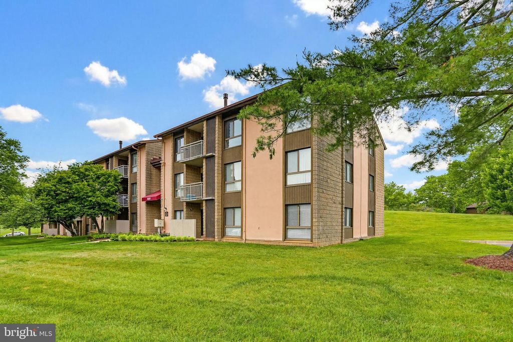 Image 41 of property listing at 6081 MAJORS LN, Columbia, MD 21045