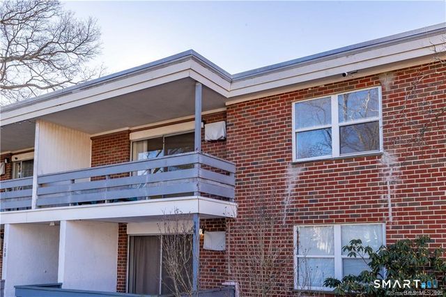 108 OAKWOOD Avenue B-1, West Hartford, CT 06119