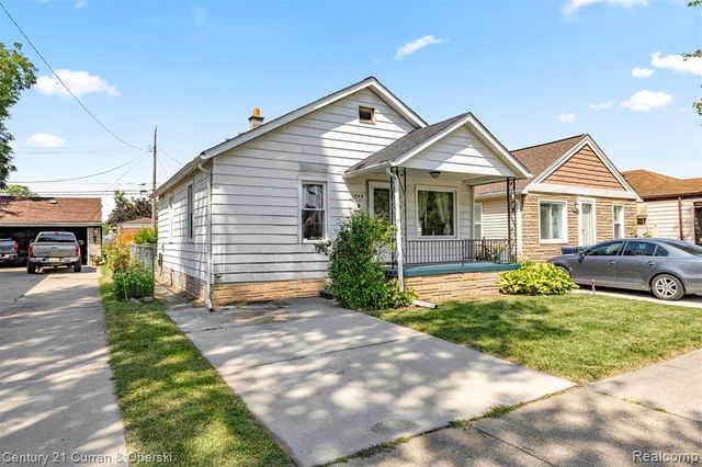 1644 Liberty Avenue, Lincoln Park, MI 48146