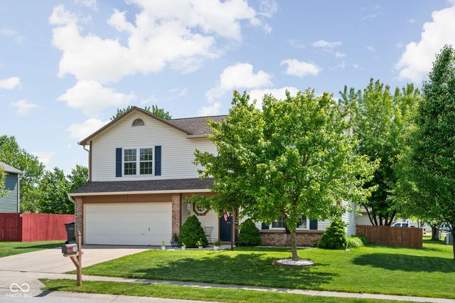 409 Lockerbie Lane, Pittsboro, IN 46167