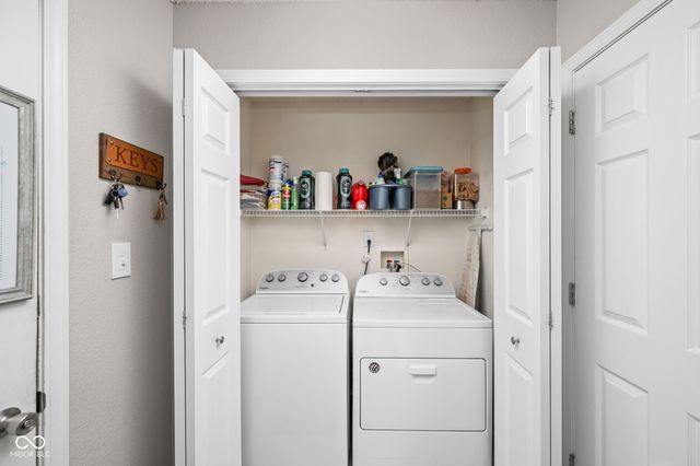 409 Lockerbie Lane, Pittsboro, IN 46167