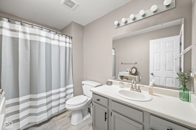 409 Lockerbie Lane, Pittsboro, IN 46167