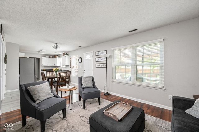 409 Lockerbie Lane, Pittsboro, IN 46167
