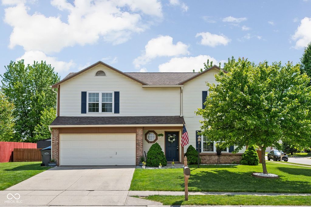 409 Lockerbie Lane, Pittsboro, IN 46167
