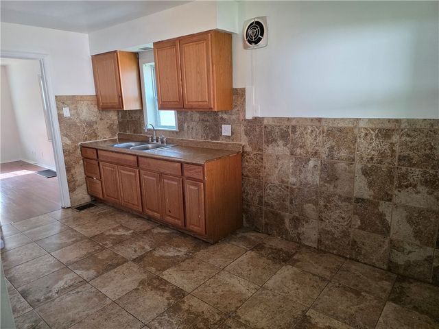 3313 Riverside Drive, Dayton, OH 45405