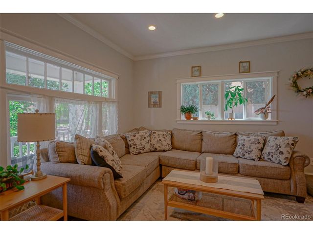 1933 Carteret Ave, Pueblo, CO 81004