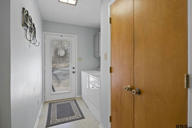 211 County Road 4555, Winnsboro, TX 75494