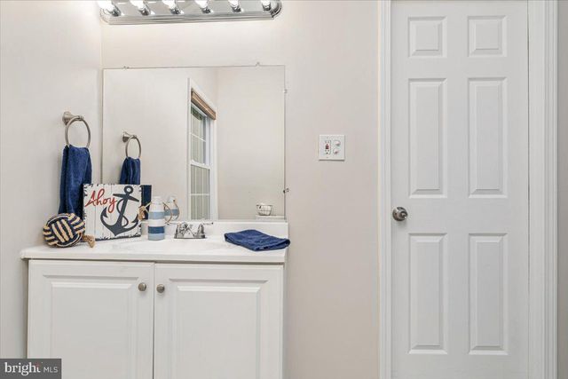 140 GRAYWOLF TRL, Winchester, VA 22602