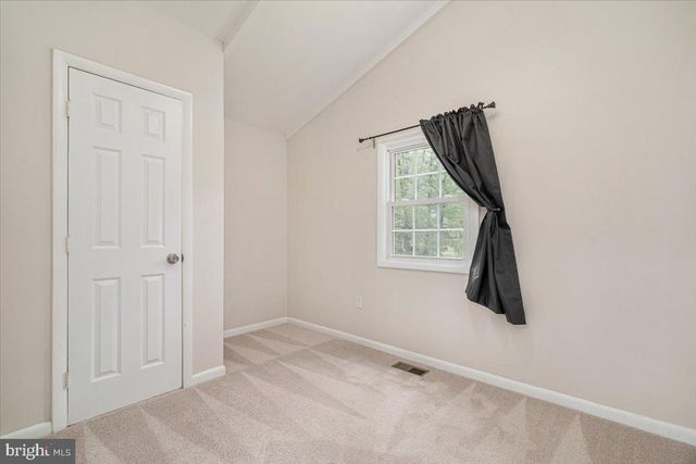 140 GRAYWOLF TRL, Winchester, VA 22602