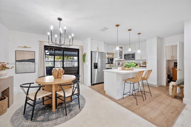 4208 Monroe St -, Hollywood, FL 33021