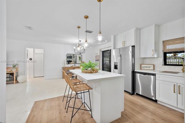 4208 Monroe St -, Hollywood, FL 33021