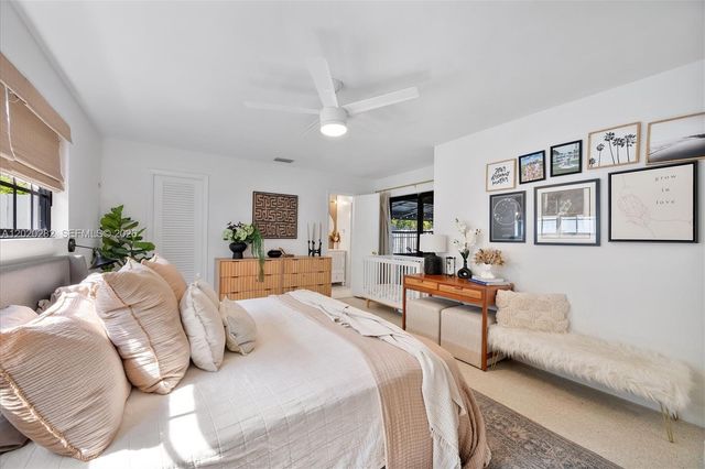 4208 Monroe St -, Hollywood, FL 33021