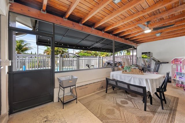 4208 Monroe St -, Hollywood, FL 33021
