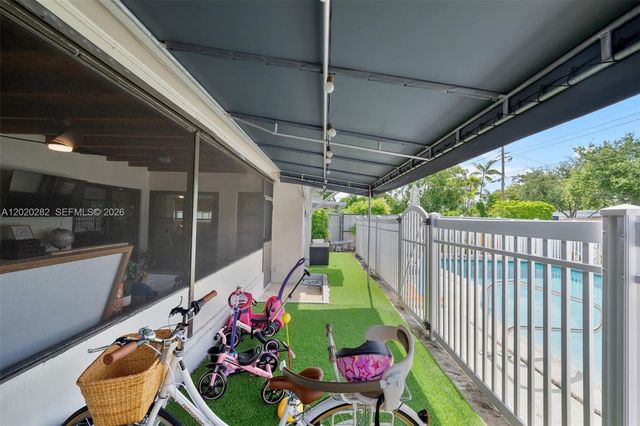 4208 Monroe St -, Hollywood, FL 33021