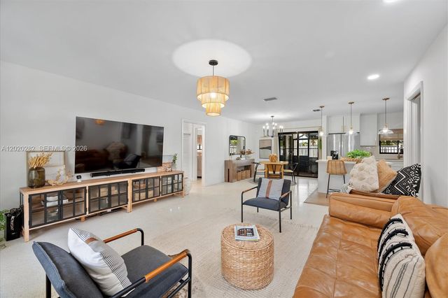 4208 Monroe St -, Hollywood, FL 33021