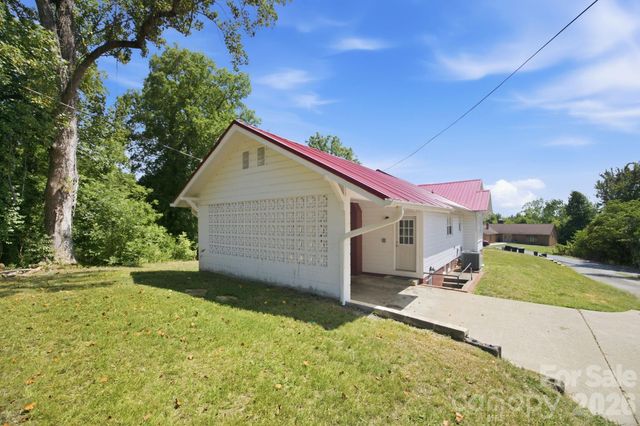 661 Lenoir Road, Morganton, NC 28655