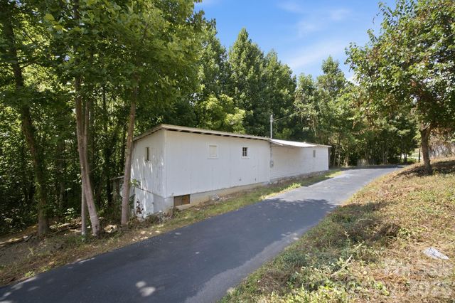 661 Lenoir Road, Morganton, NC 28655