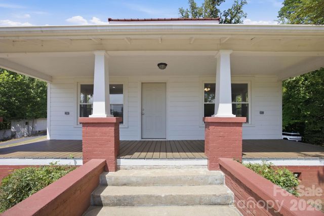 661 Lenoir Road, Morganton, NC 28655