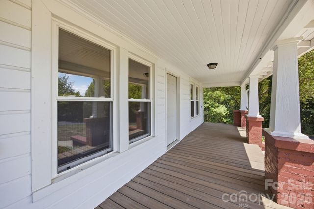 661 Lenoir Road, Morganton, NC 28655