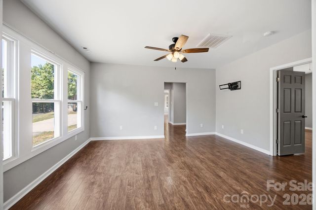 661 Lenoir Road, Morganton, NC 28655