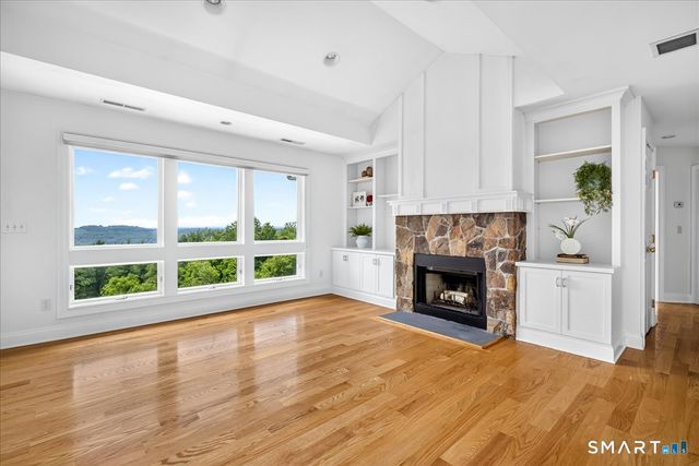 132 Merrimac Drive, Trumbull, CT 06611