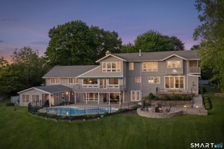 132 Merrimac Drive, Trumbull, CT 06611