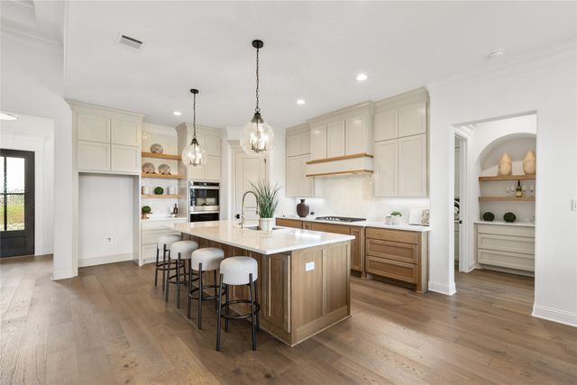 1000 Beginnings Drive, Granbury, TX 76049