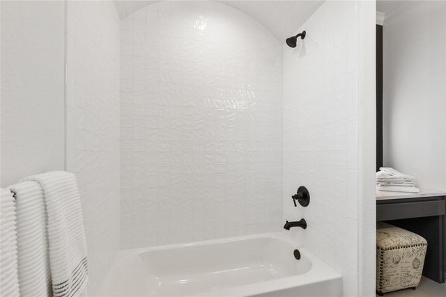 1000 Beginnings Drive, Granbury, TX 76049