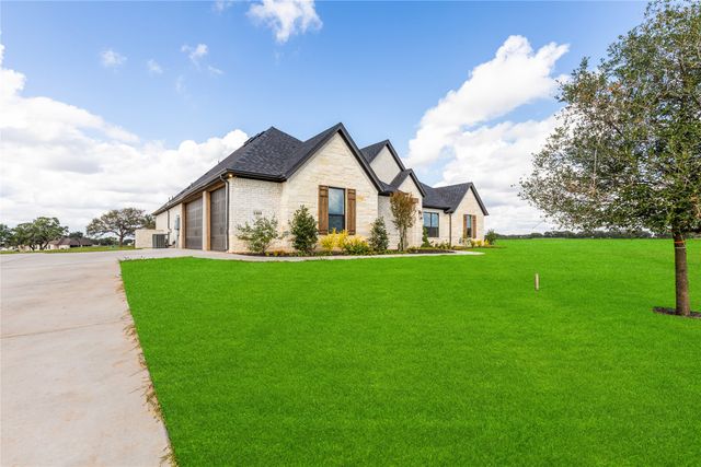 1000 Beginnings Drive, Granbury, TX 76049