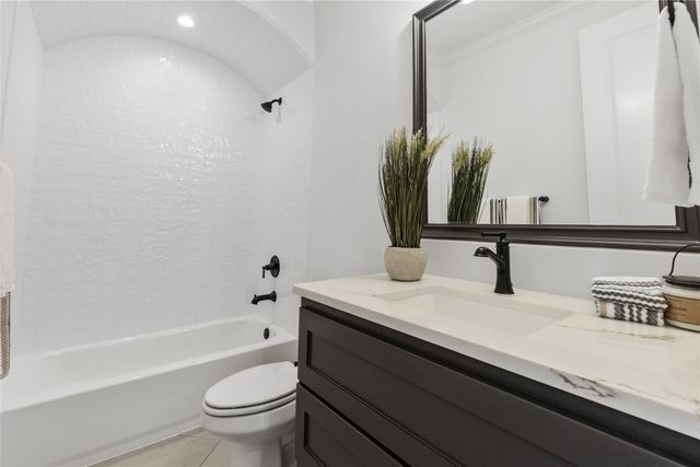 1000 Beginnings Drive, Granbury, TX 76049