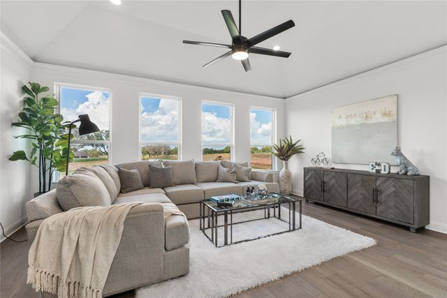 1000 Beginnings Drive, Granbury, TX 76049