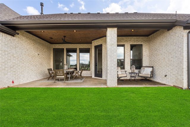 1000 Beginnings Drive, Granbury, TX 76049