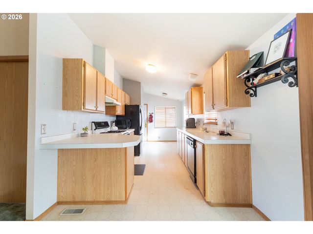 1508 JACKSON Ave, La Grande, OR 97850