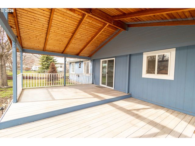 1508 JACKSON Ave, La Grande, OR 97850