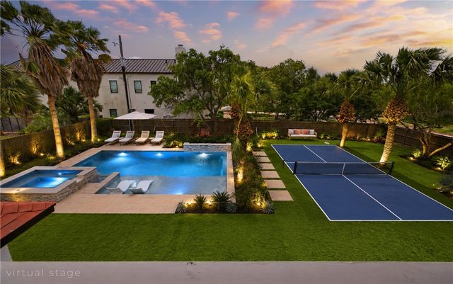 3001 Ocean Dr, Corpus Christi, TX 78404