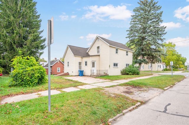 1024 Laurel Street, Cadillac, MI 49601