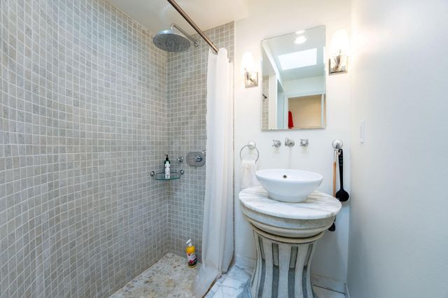 180 Harbor Drive, Gun Barrel City, TX 75156