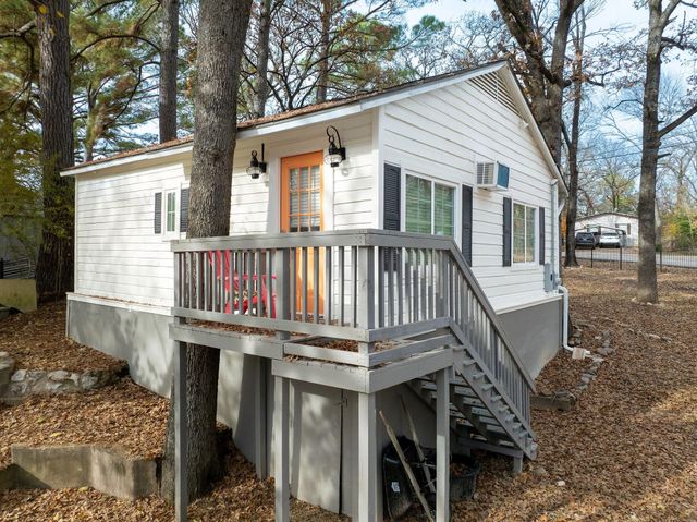 180 Harbor Drive, Gun Barrel City, TX 75156