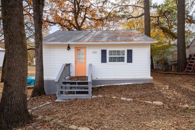 180 Harbor Drive, Gun Barrel City, TX 75156