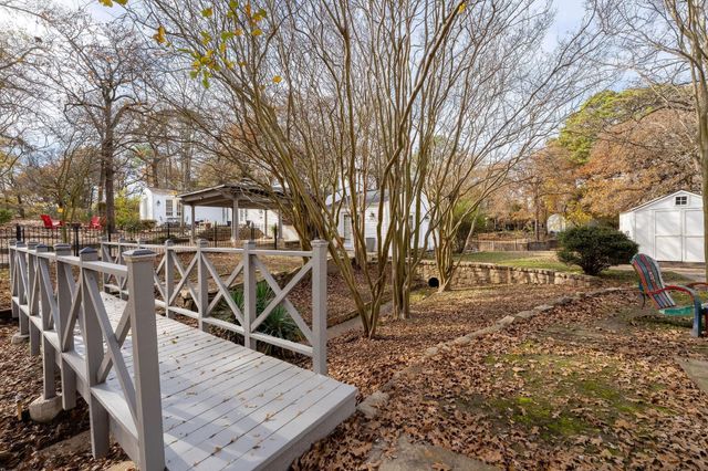 180 Harbor Drive, Gun Barrel City, TX 75156