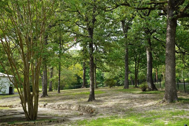 180 Harbor Drive, Gun Barrel City, TX 75156