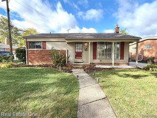 7627 Rosemary Street, Dearborn Heights, MI 48127