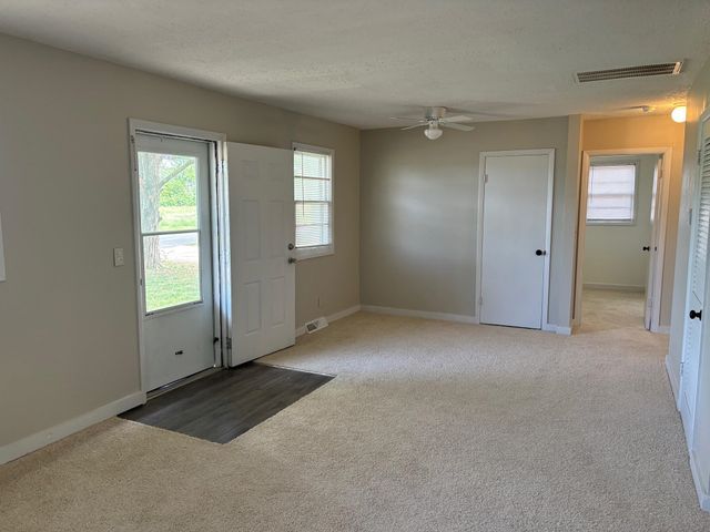 5239 S SPRUCE, Wichita, KS 67216