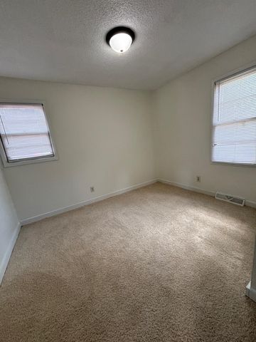 5239 S SPRUCE, Wichita, KS 67216