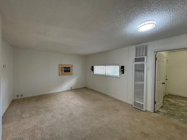 5239 S SPRUCE, Wichita, KS 67216