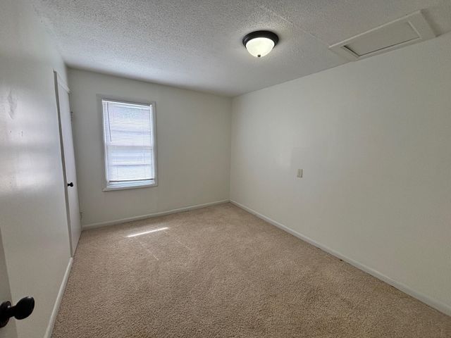 5239 S SPRUCE, Wichita, KS 67216