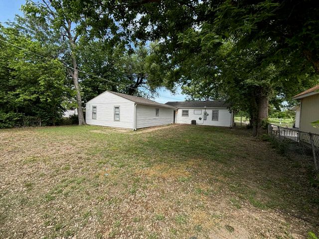5239 S SPRUCE, Wichita, KS 67216