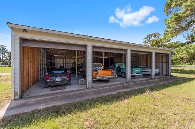 1534 Virgie Community Road, Magnolia, TX 77354