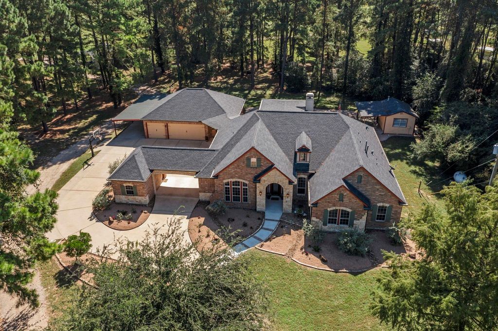 1534 Virgie Community Road, Magnolia, TX 77354